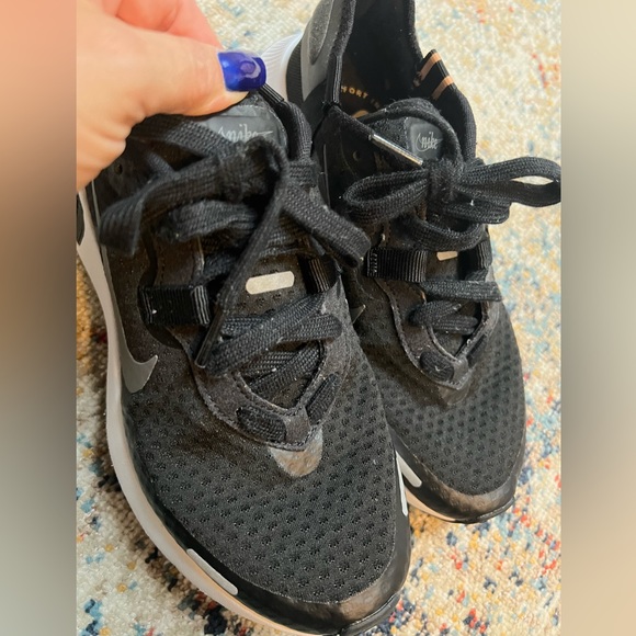 Women’s Nike shoes - Picture 7 of 9